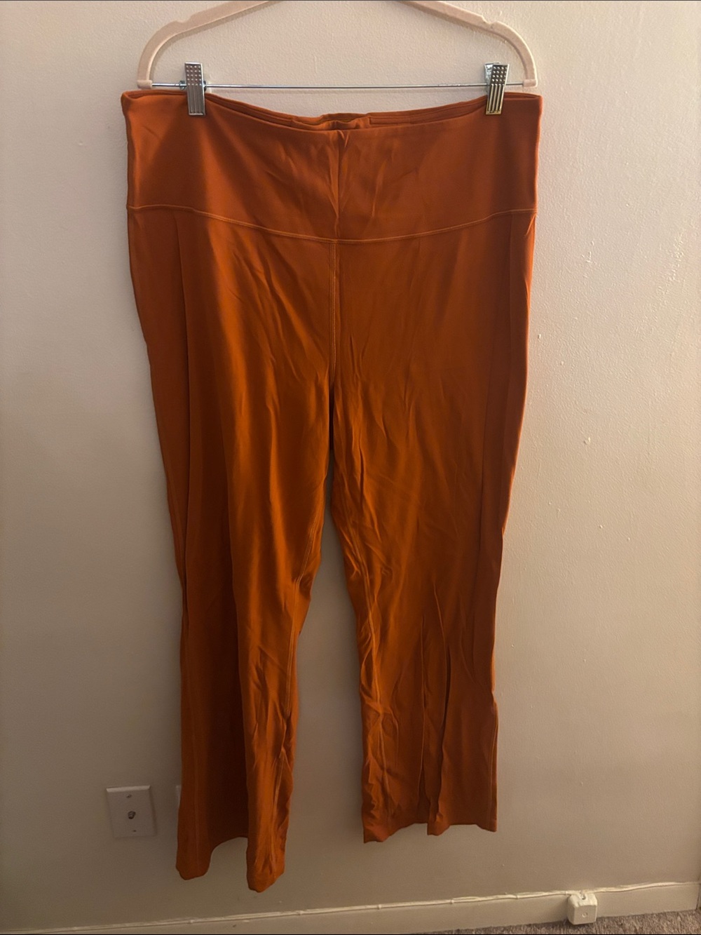 Lululemon Nulu Super-High Rise Flared Pant 18